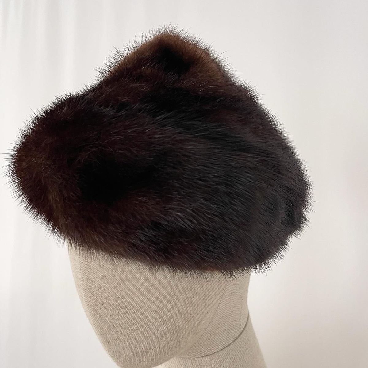 Copricapi, berretti & cappellini: Mr. D Vintage Mink Hat – Usato da Emmen venduto da Avviivva_Com2023 1