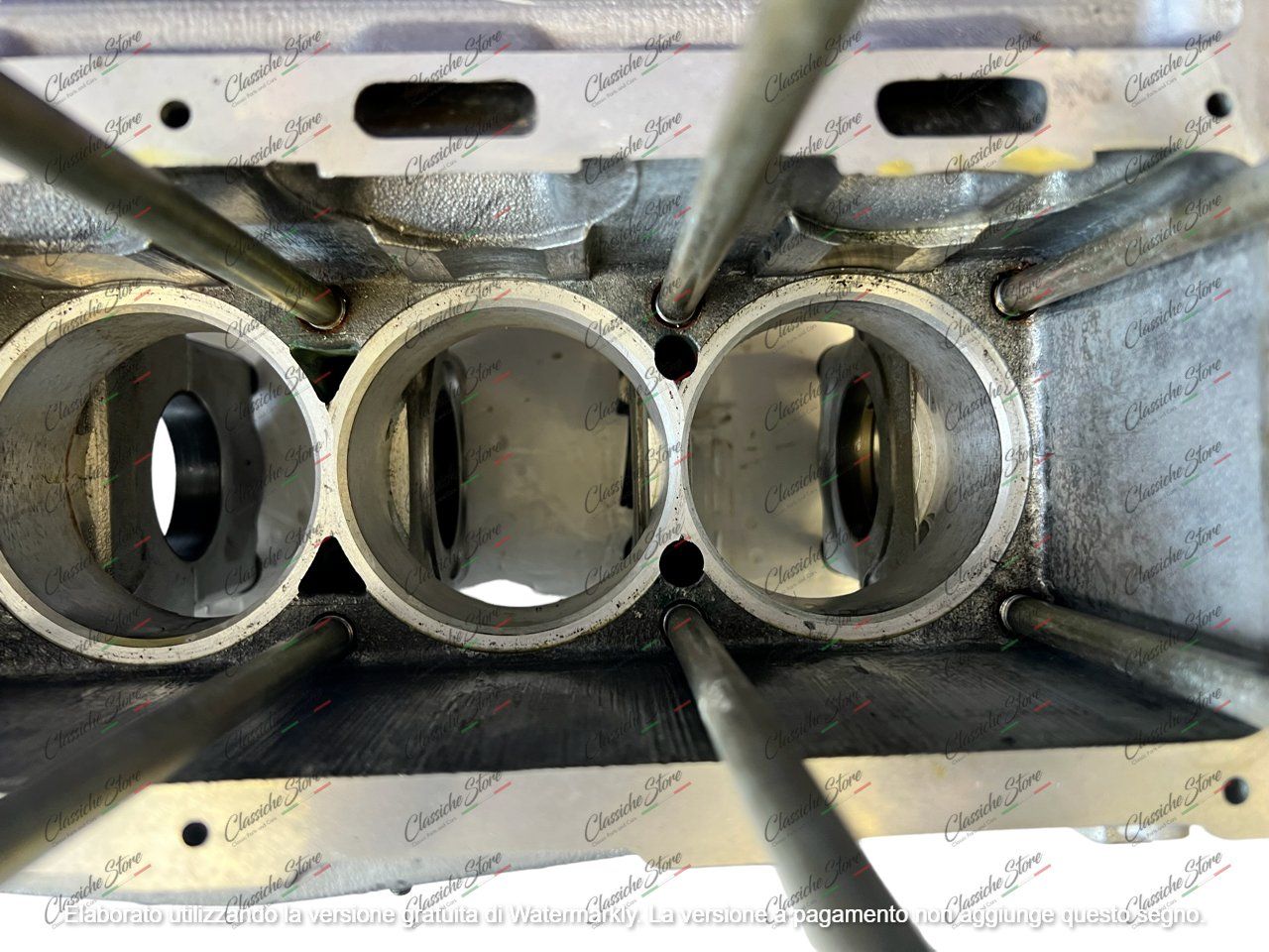 Alfa Romeo Tutti pezzi di ricambio auto: Monoblocco Alfa Romeo AR00530 – Usato da san giovanni teatino venduto da difulvioracing 3