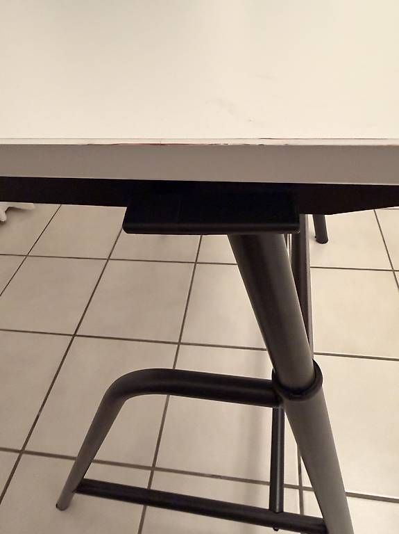 Tabourets: Table de bureau & tabouret  – D'occasion à Bern par saf_bdy5 4