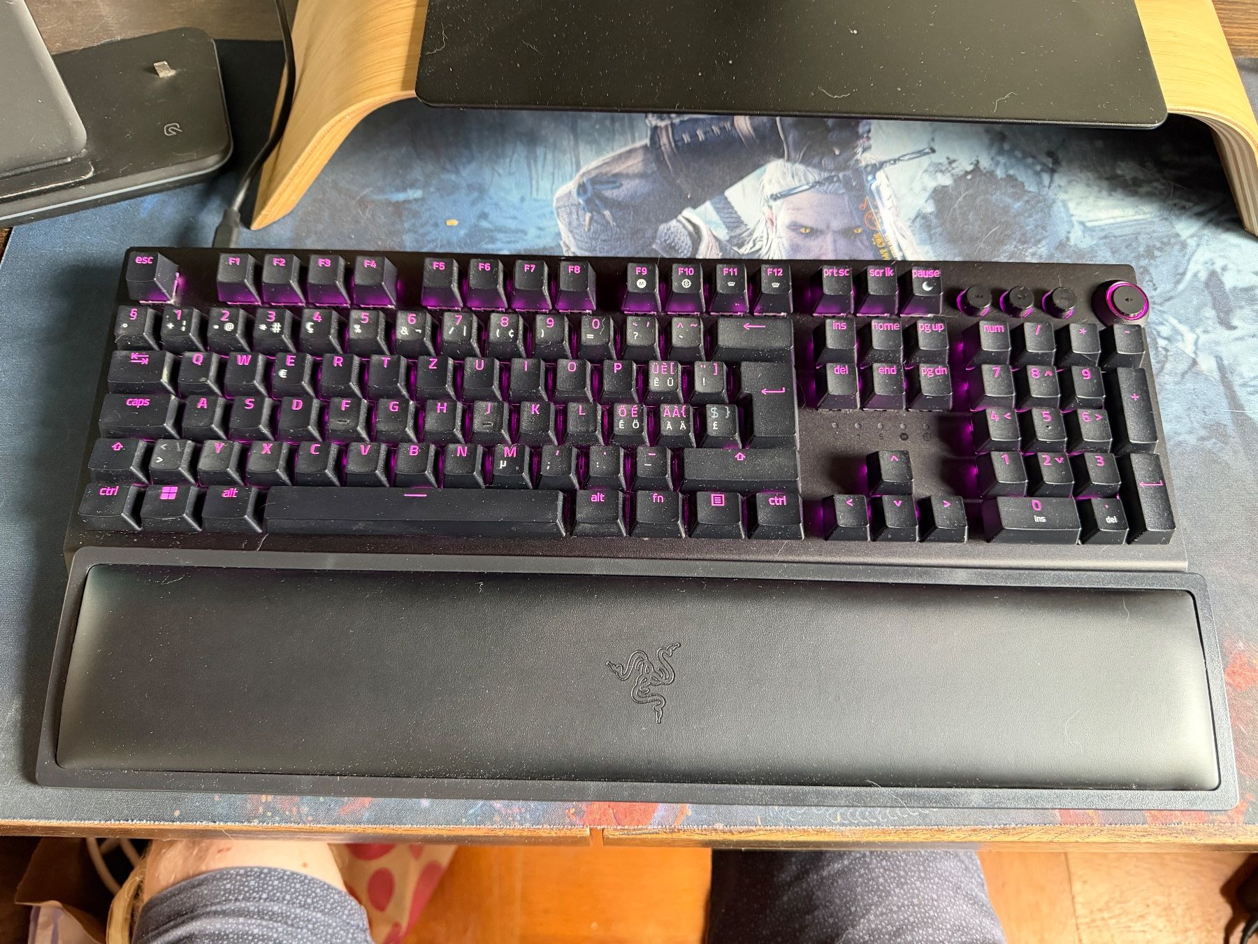 Razer Tastiere: Razer BlackWidow V3 Pro Ch Layout Wireless Keyboard – Usato da Grindelwald venduto da yoloflip45