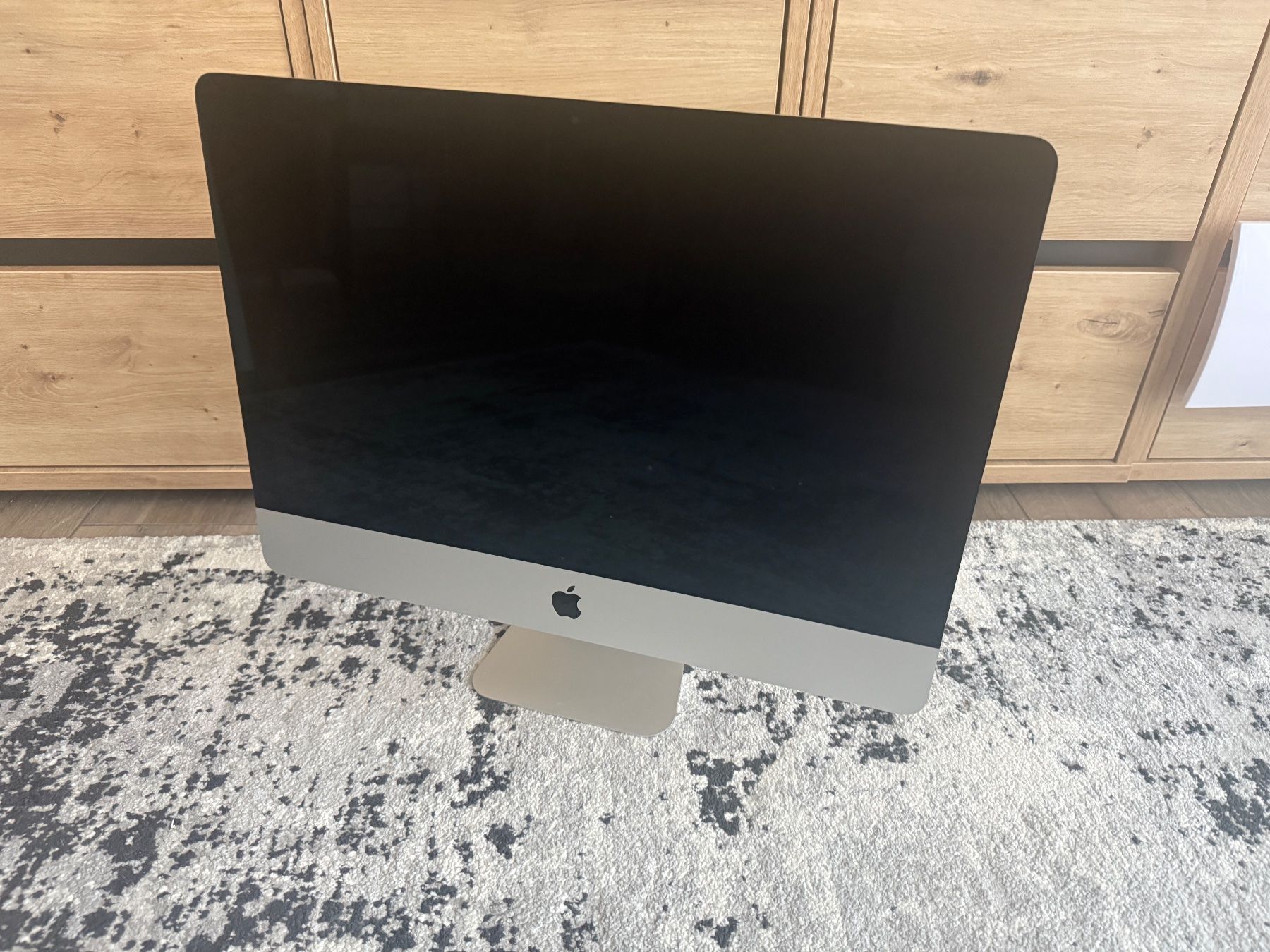 Apple PC: iMac 21.5 - JG. 2019 – Difettoso da Hausen AG venduto da piccadilly62 1