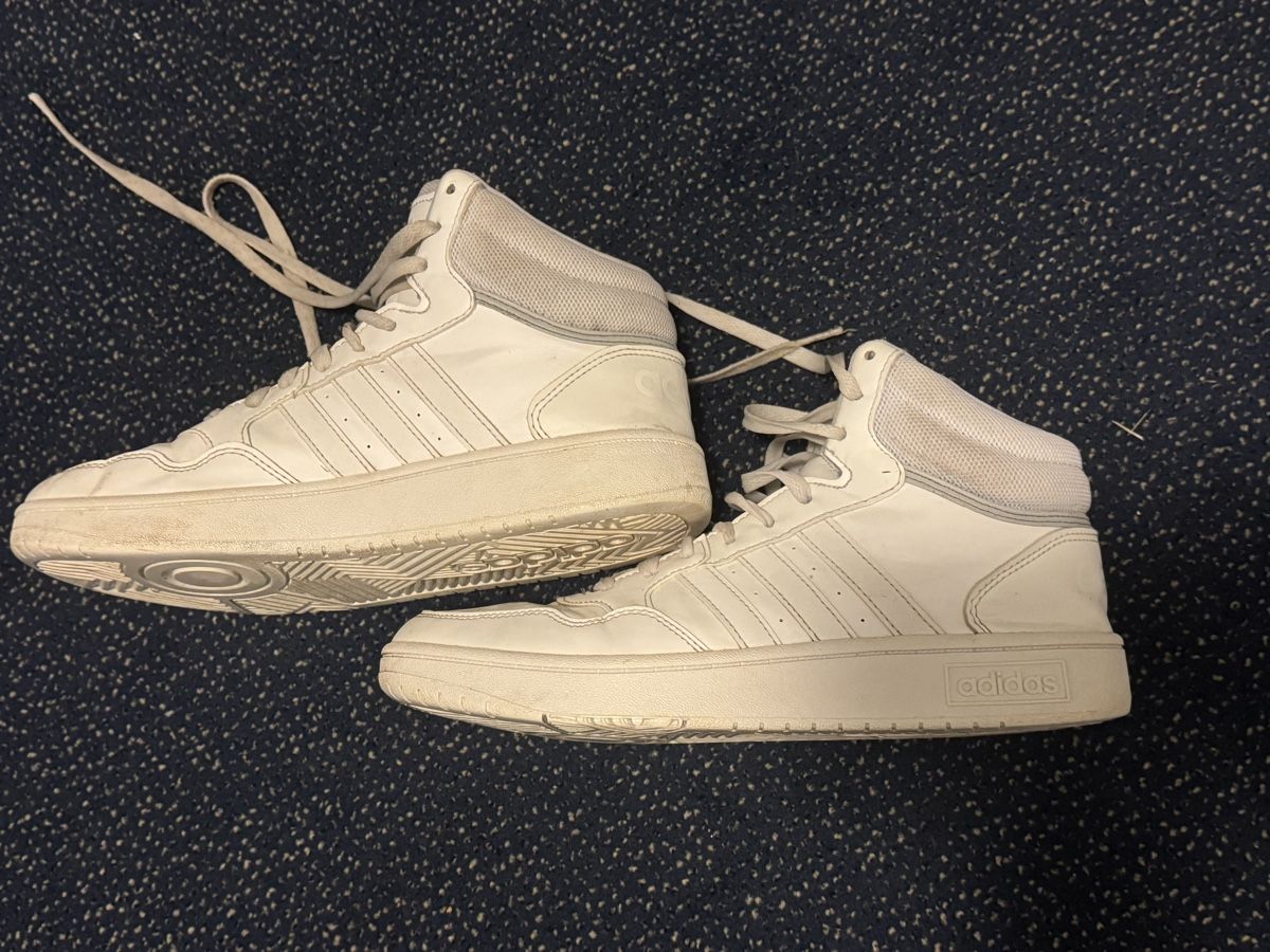 Adidas Herrenschuhe: Adidas Hoops 3.0 Mid Triple White – Gebraucht aus Wildegg von Myexlv 2