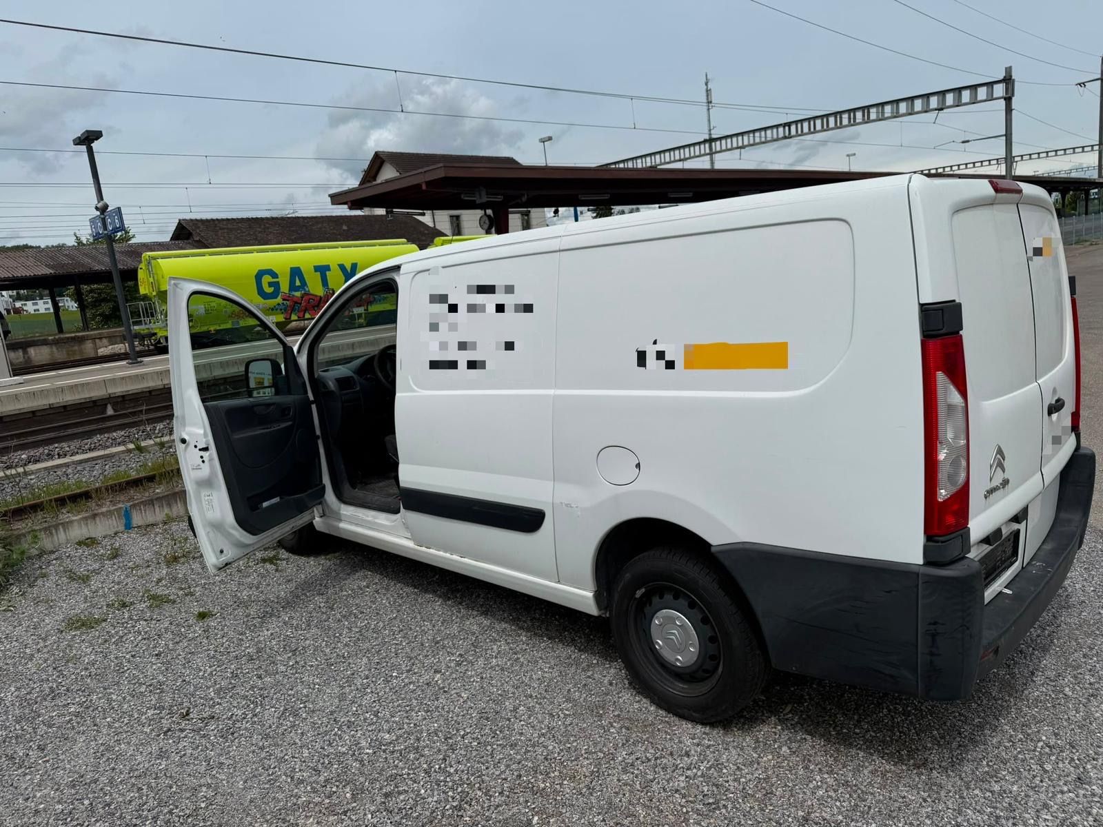 Citroën Veicoli commerciali: Citroen Jumpy 2.0 hdi mit Klima Navi L2H1 – Usato da Gossau SG venduto da kmn_2xcp 1