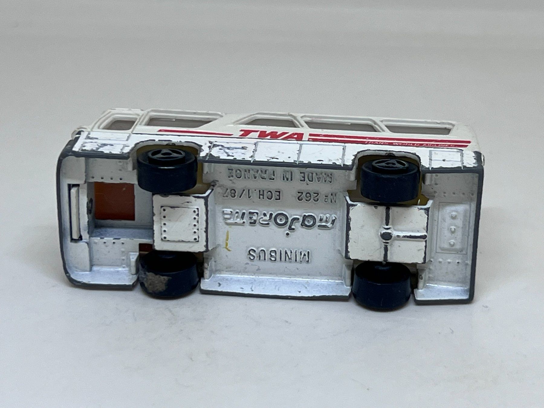 Majorette Modellini d'auto: Majorette Minibus #100 – Usato da Wildegg venduto da LaaBoutique 3