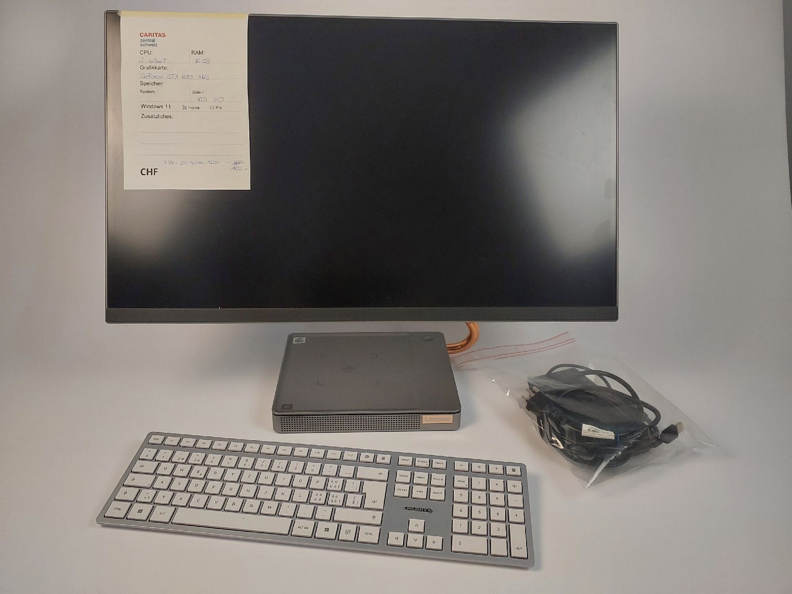 Lenovo PC: Lenovo All-in-One PC i7 – Nuovo (secondo la descrizione) da Luzern venduto da CAZS_Luzern