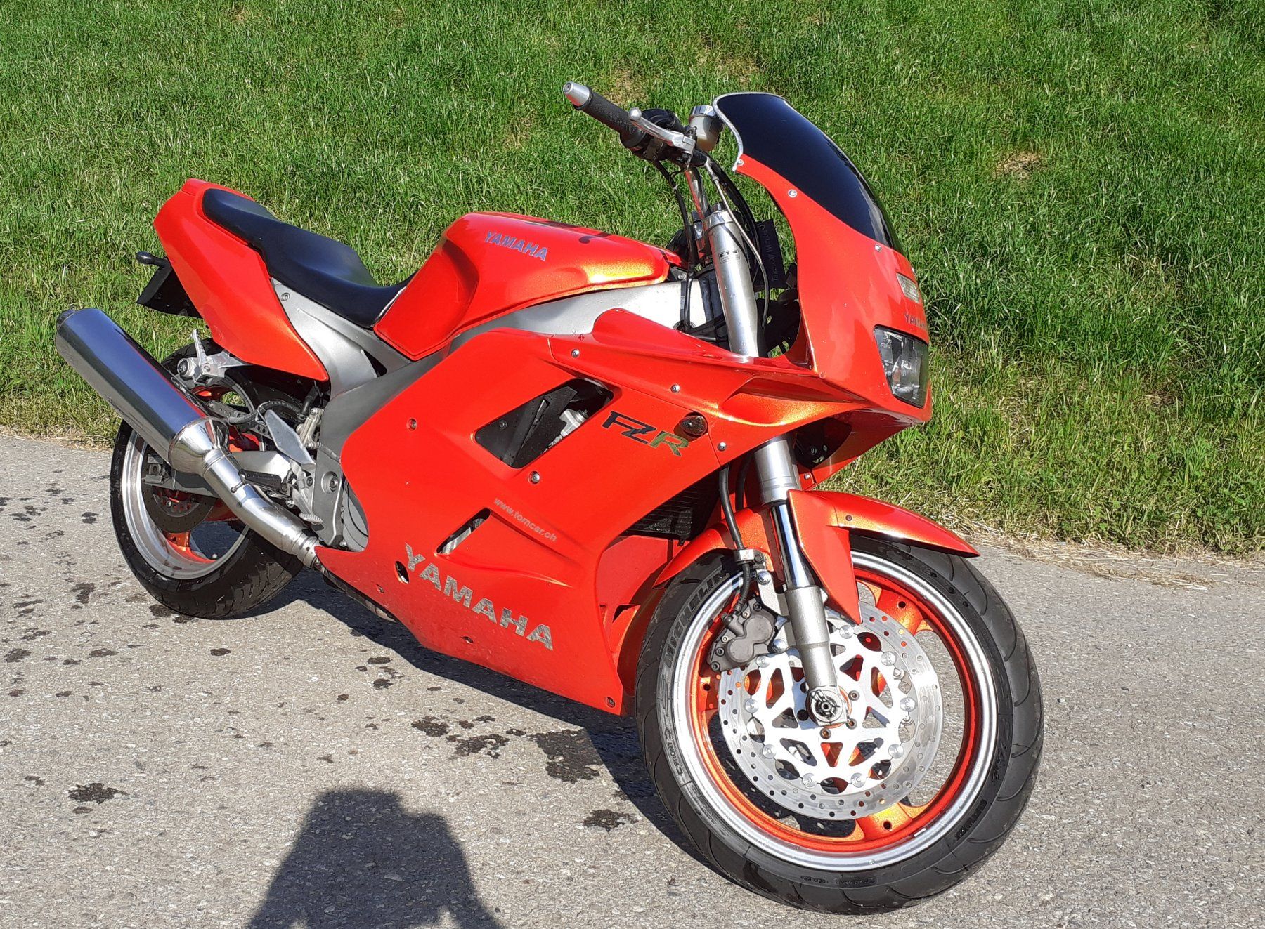 Yamaha Strada: Yamaha FZR 1000 – Usato da Unterlangenegg venduto da vitas