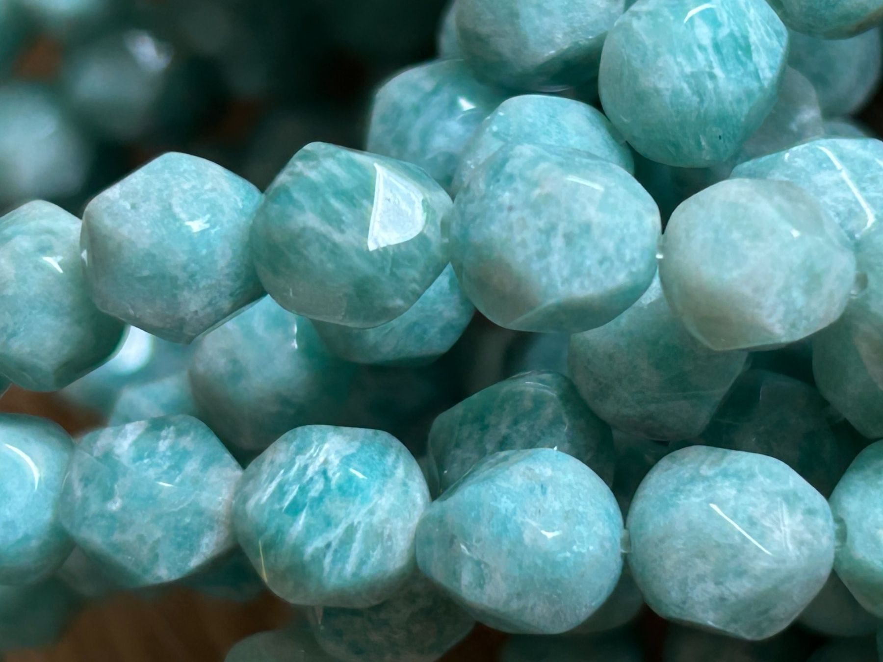 Minerali & Pietre curative: Strang echte Amazonite 8 mm diamond cut beads – Nuovo e nell'imballaggio originale da Niederrohrdorf venduto da Ytobi 1