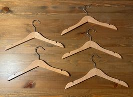 5 Holz Kinder Kleiderbügel, Top Zustand, stabil, neuwertig!