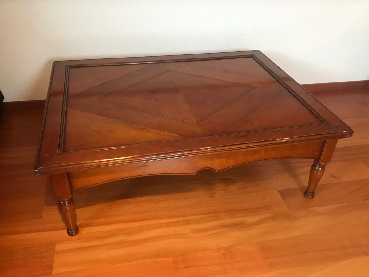 Articoli in legno: Table basse en bois massif d’acajou – Usato da Trélex venduto da Sonvic 2