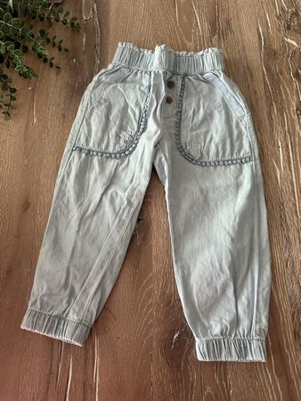 Mädchen Hosen hellblau Grösse 98 🩵🩵
