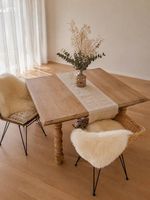 Esstisch aus massivem Holz  122 × 122 cm