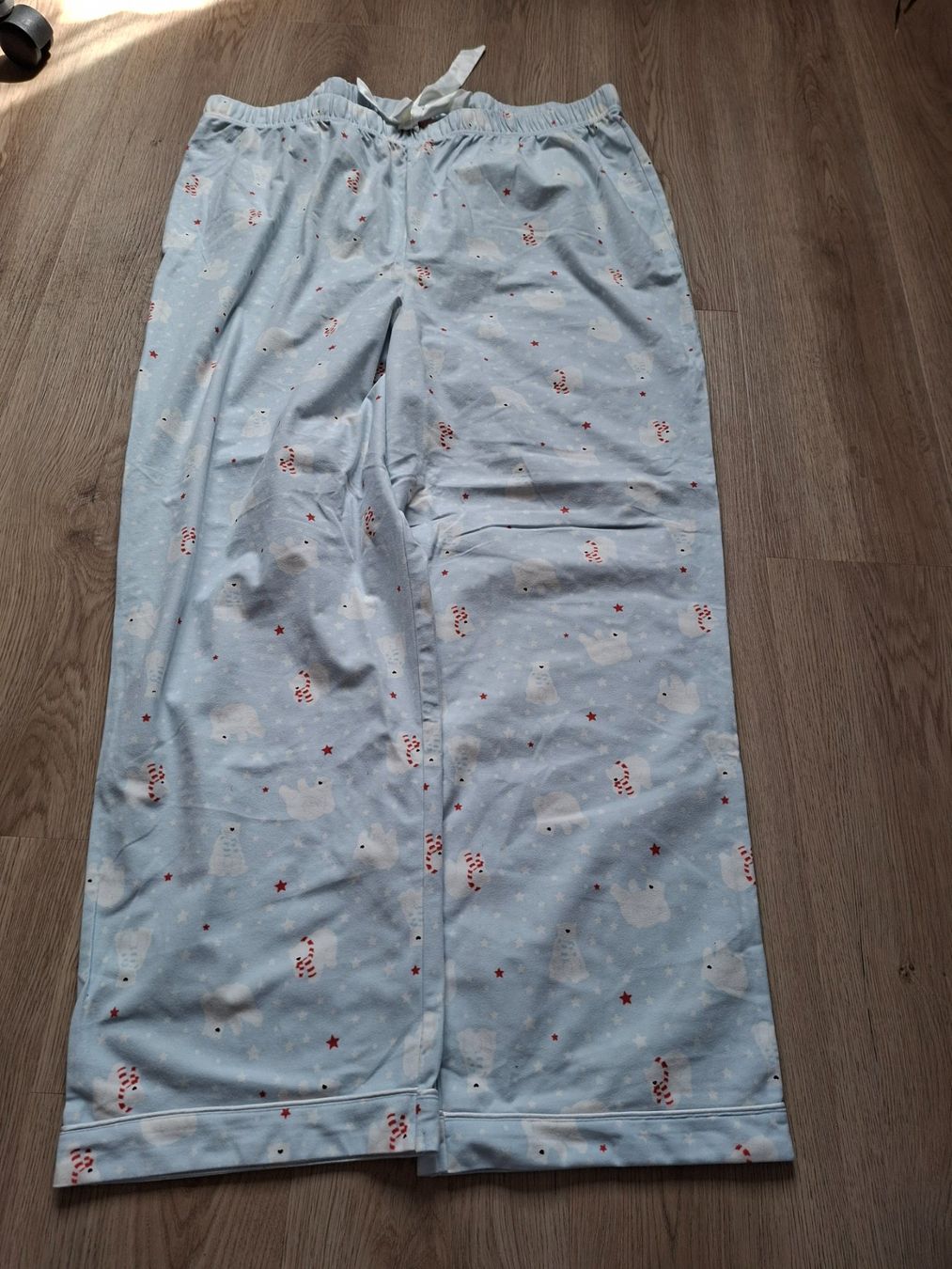 Negligees & Pigiami: Pyjama mit Eisbärenmotiv – Nuovo (secondo la descrizione) da Oberwil/Dägerlen venduto da Dominique1606 1
