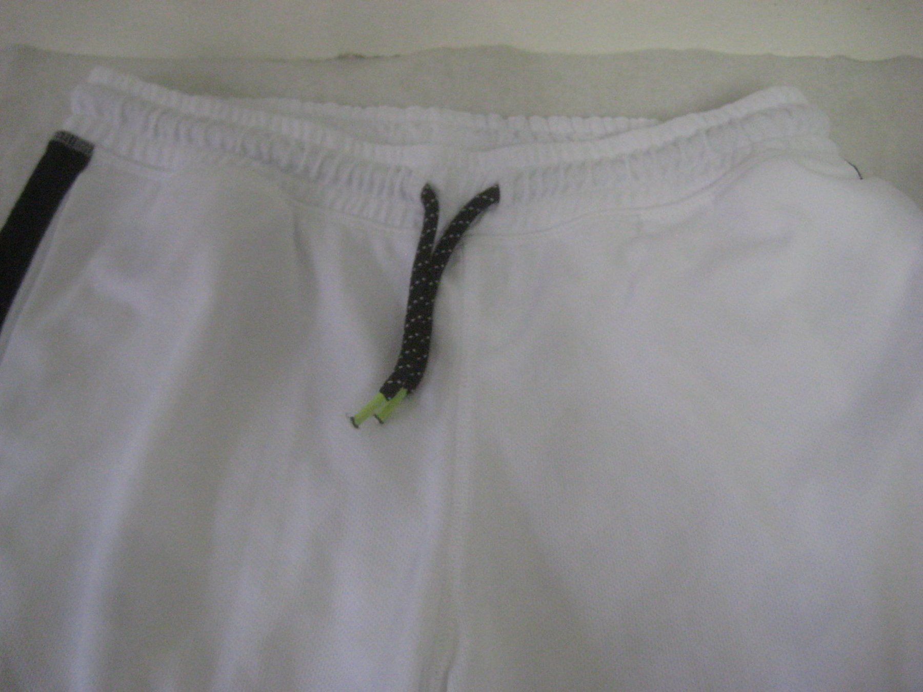C&A Pantaloni: KNABEN   SHORTS – Usato da Uster venduto da flocke1 1