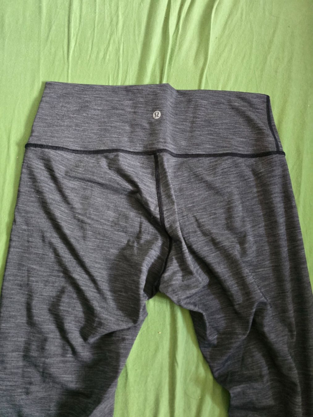Lululemon Leggings: Lululemon Leggings Grösse 12 – Usato da Oftringen venduto da Sparkatze 1