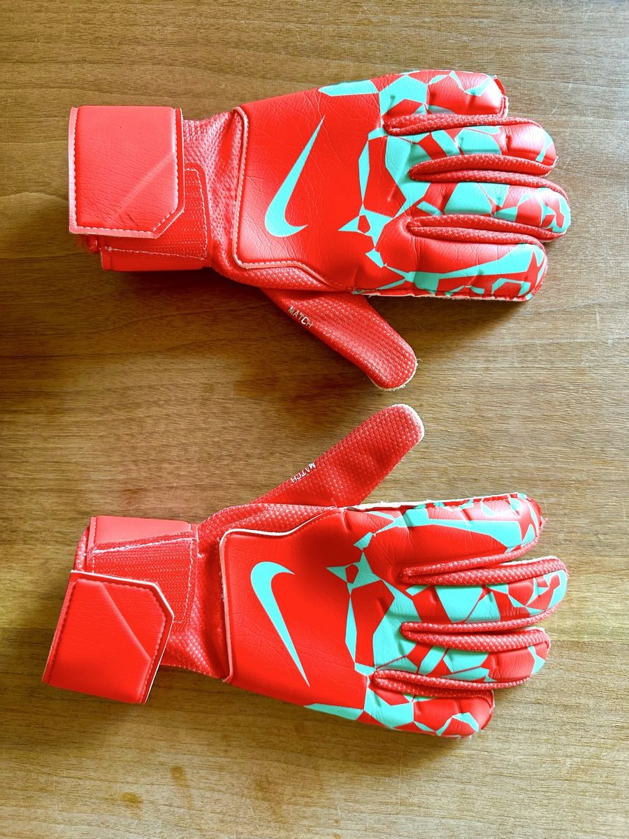 Nike Gants: Torwarthandschuhe für Kinder – D'occasion à zollikon par mme_kwf2 1