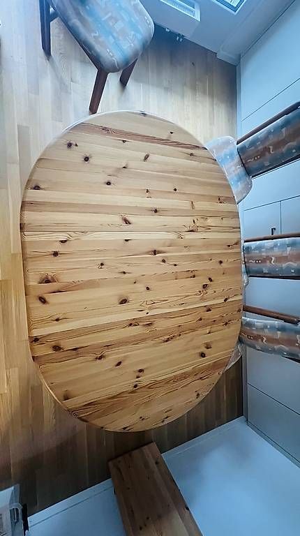 Set de table et chaises: Tisch mit Stühlen GRATIS – D'occasion à St.Gallen par eicatcher 1