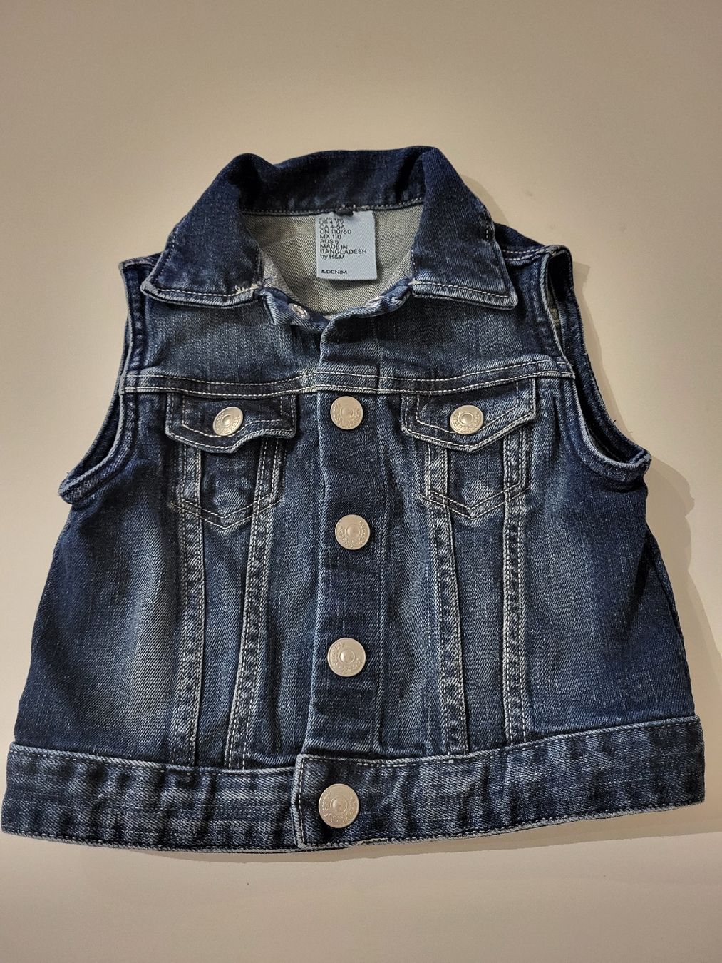 Altro abbigliamento per bambina: Mädchen Jeans Gilet Gr. 110 – Usato da Felben-Wellhausen venduto da Brummbaer90