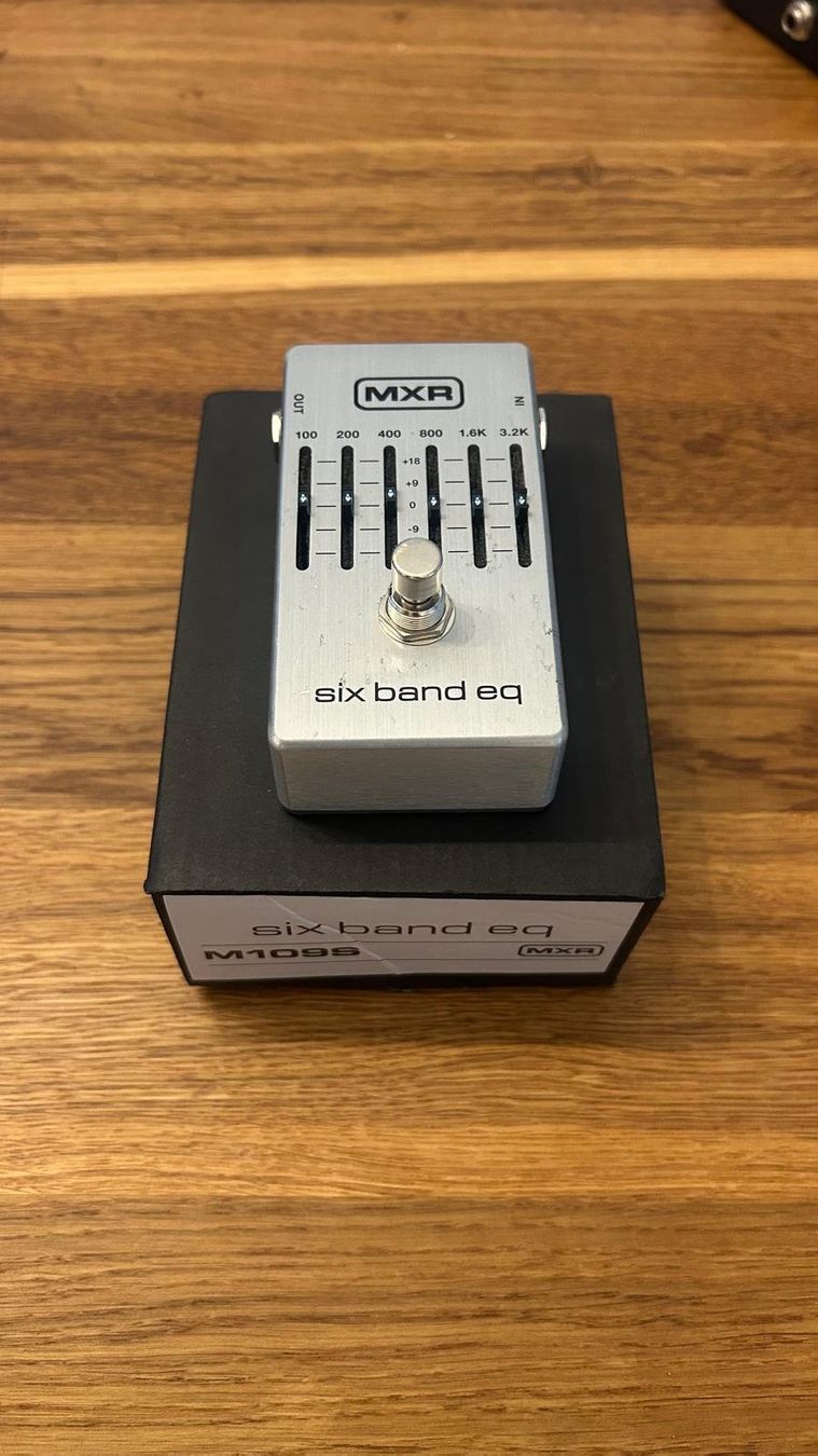 Strumenti musicali: MXR six band eq M109S – Usato da Prez-vers-Noréaz venduto da sci_0002