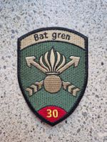 *** Badge Bat Gren 30 rot mit klett ***