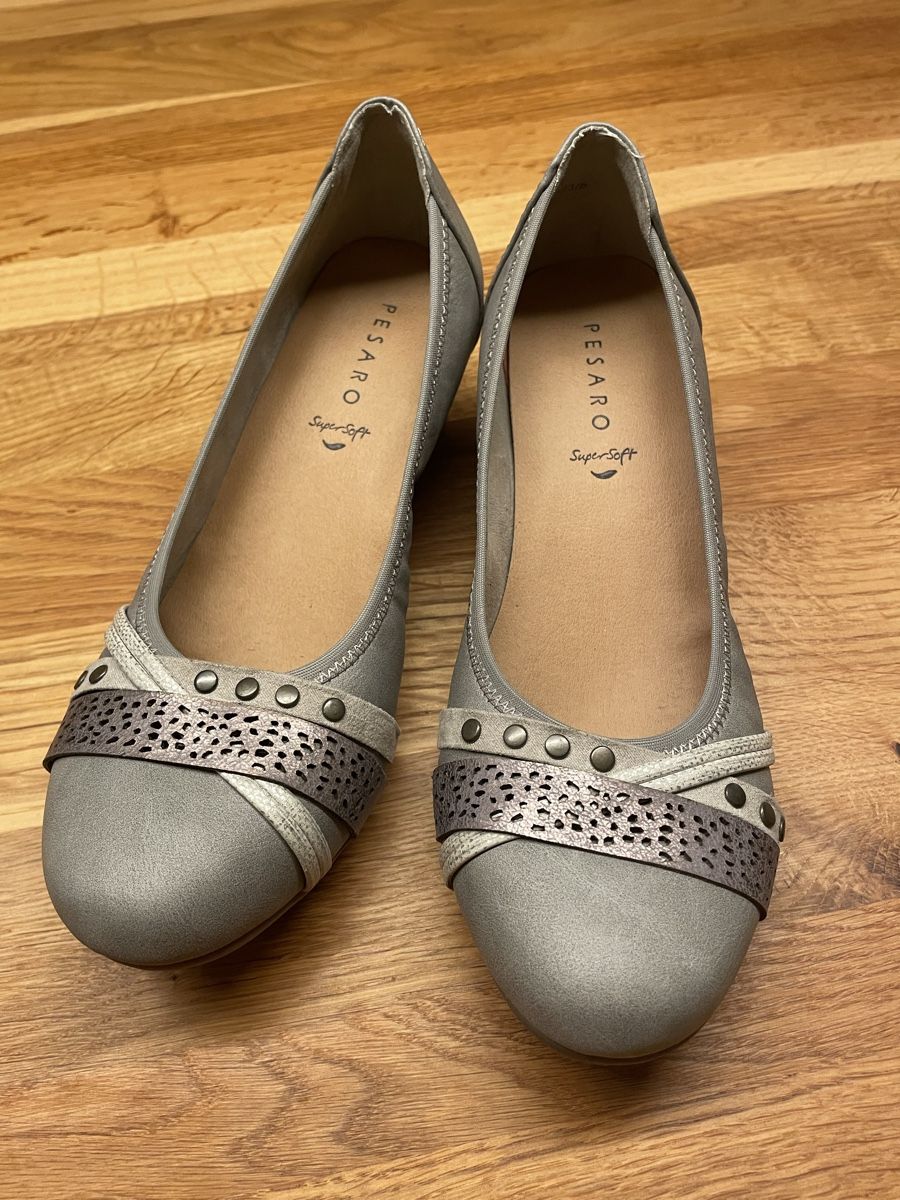 Damenschuhe: NEU Pumps (38) Pesaro Super-Soft, hellgrau – Neu (gemäss Beschreibung) aus Eiken von Kermit60