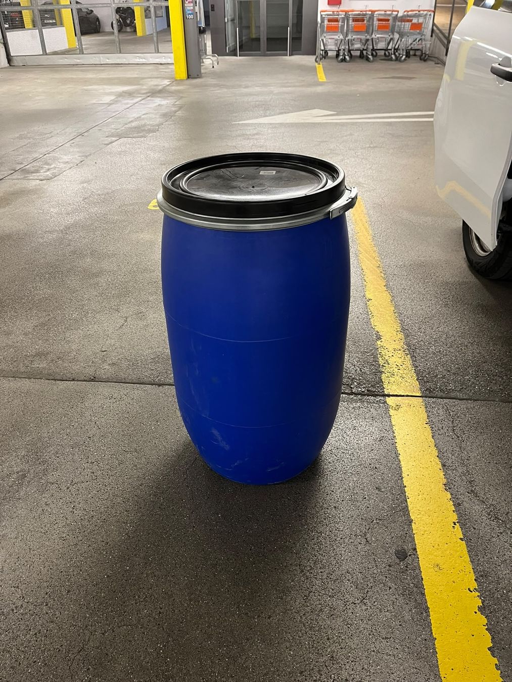 Accessoires: Fass Blau 120Liter – D'occasion à Schänis par Hoisepp