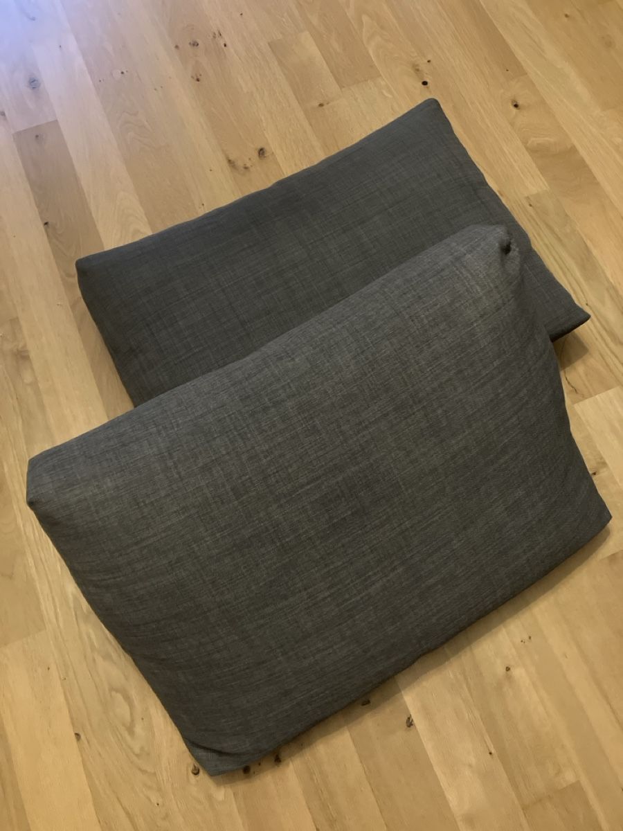 Ikea Coussins: 2 coussins pour canapé FRIHETEN – D'occasion à Bern par luc_m569