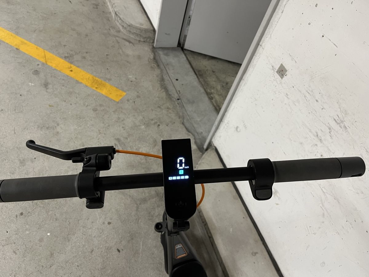 Xiaomi Kickboard: E Scooter 12 Monate alt – Gebraucht aus Zürich von divertimento4 1