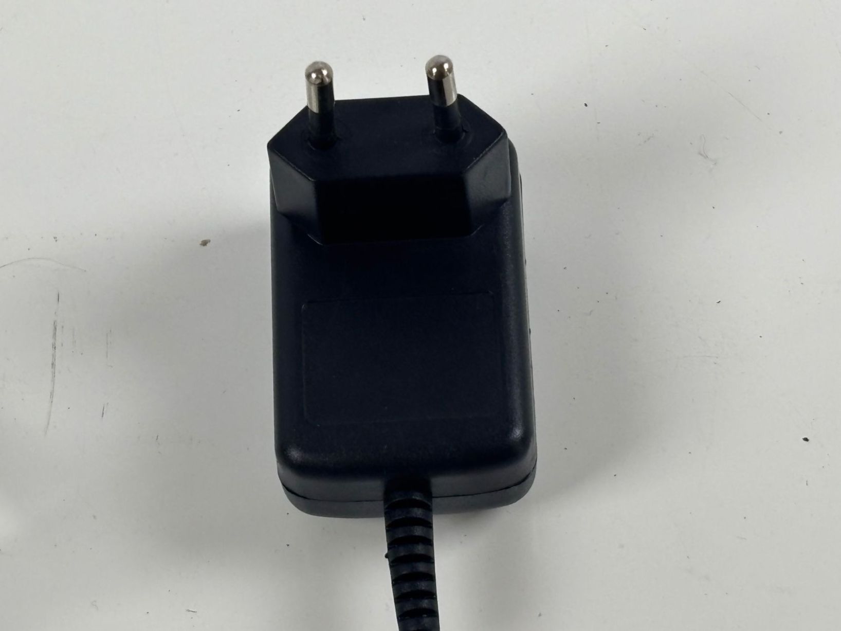 Ladegeräte: Netzteil SW-085030EUL 8.5V 300mA – Gebraucht aus Wettingen von Wendemarket 2