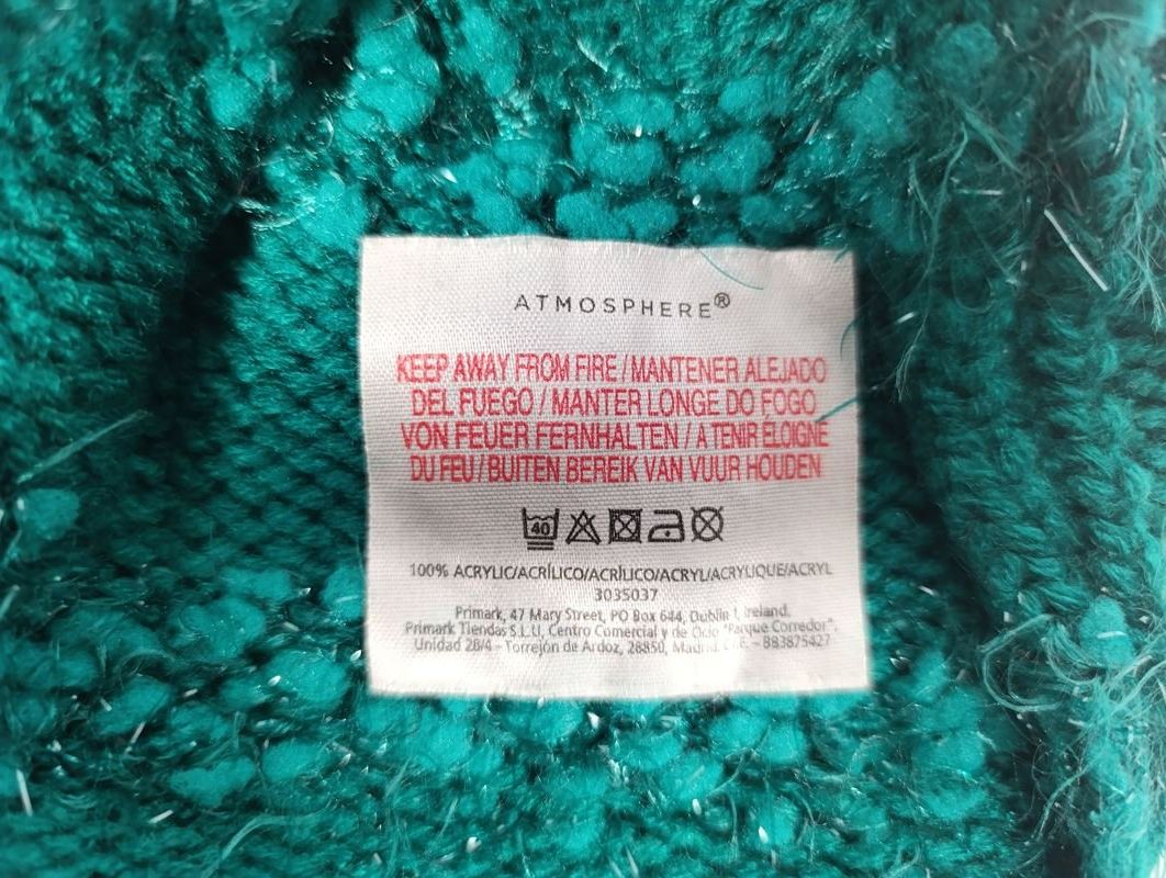 Sonstige Jungenkleidung: ATMOSPHERE Bonnet de Noël – Gebraucht aus Thielle von Plusvalue_Neuchatel 2