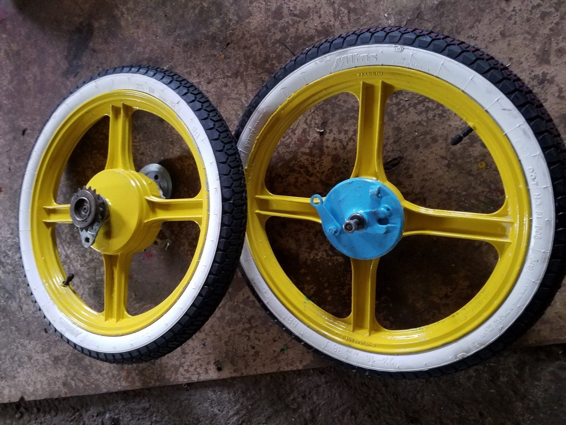 Parti ricambio per ciclomotori: Piaggio Felgen mit allem – Usato da Fulenbach venduto da Elektronik 2