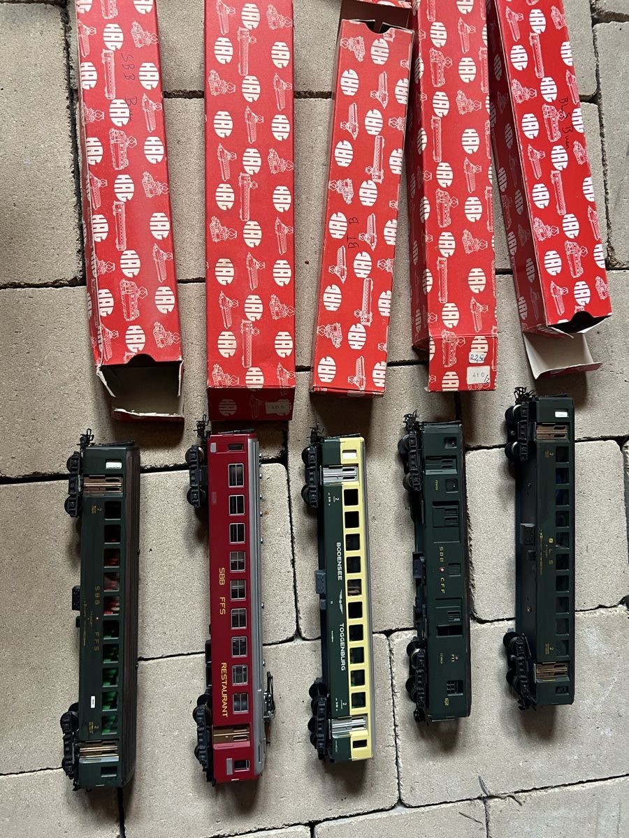 Modellini di ferrovie: SBB CFF FFS Züge / Lokis Set 1/87  – Usato da Basel venduto da bellespirit 6