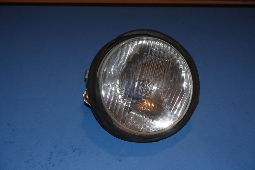 Phare Rond Avant De Chrome D'une Voiture De Vintage Photo stock - Image