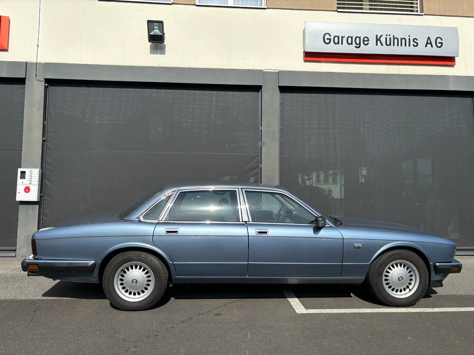 Jaguar Autos: JAGUAR XJ40 Sovereign 3.6 – Gebraucht aus Grabs von paula678 1