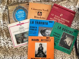 Vendo vinili musica classica e lirica