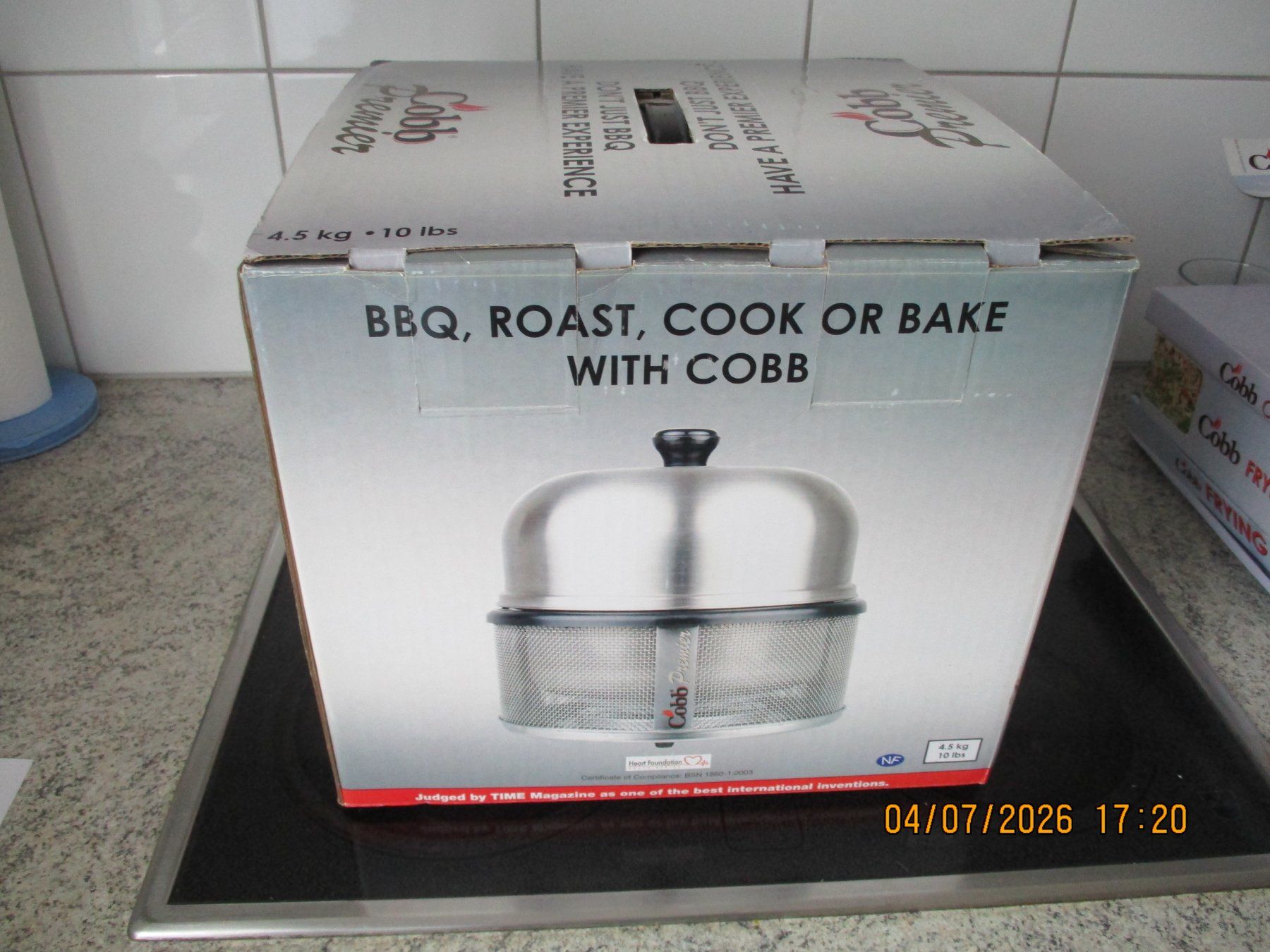 Grils: Cobb Premier Grill BBQ neu im Karton – Neuf avec emballage d'origine à Volketswil par Maskottchen 1