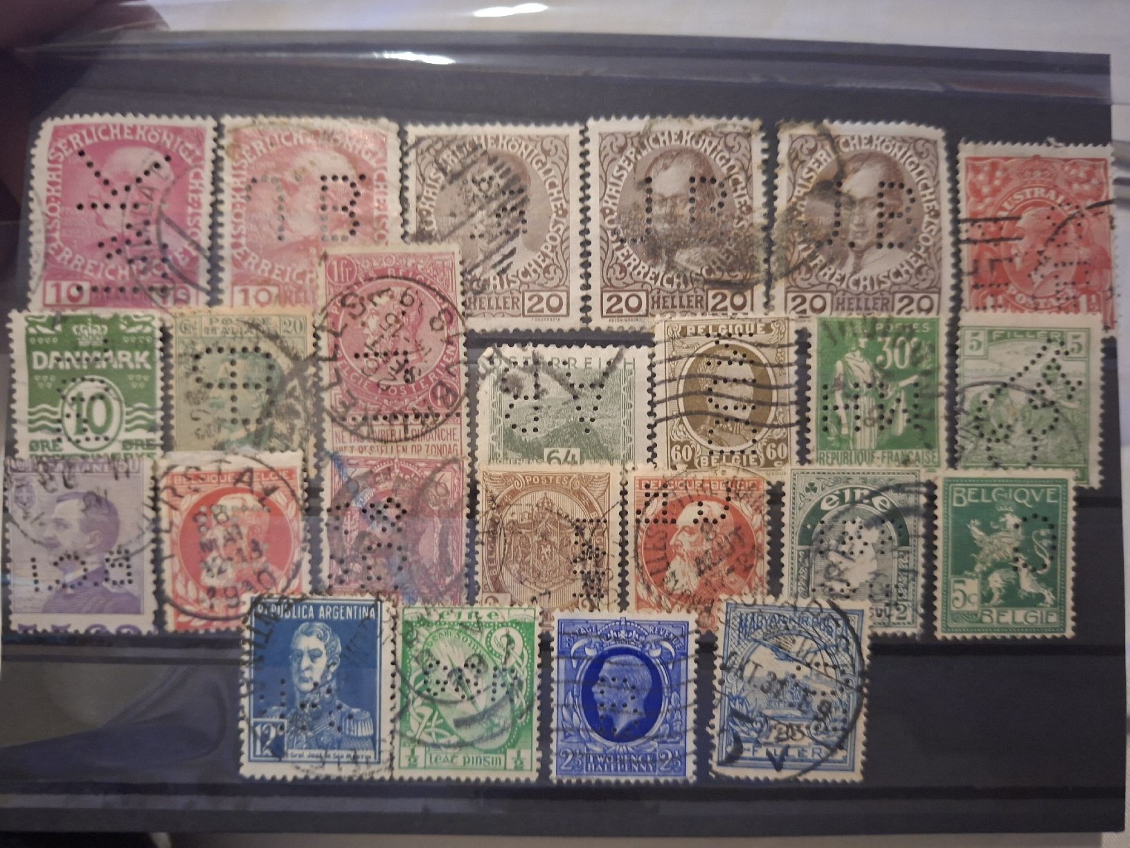 Alle Briefmarken: Div Perfins Ausland – Gebraucht aus Balgach von SIMEON27 1