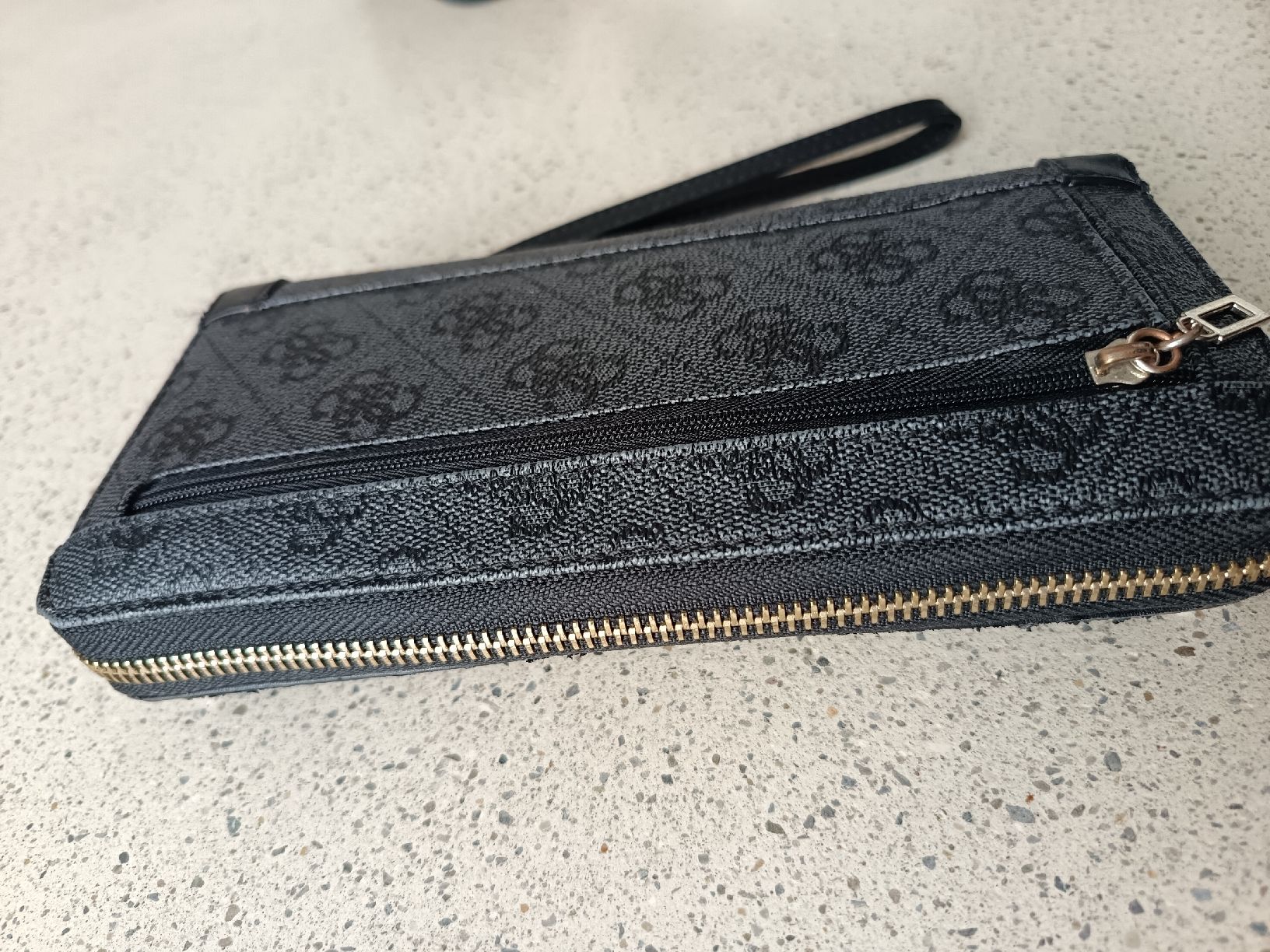 Guess Portemonnaie: Guess Geldtasche – Gebraucht aus Montlingen von Akitoichiro 4