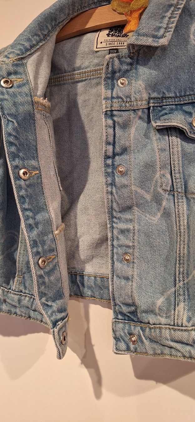 Giacche & Cappotti: Jeansjacke, Gr. 110 – Nuovo (secondo la descrizione) da Oberägeri venduto da Runningiceman 3