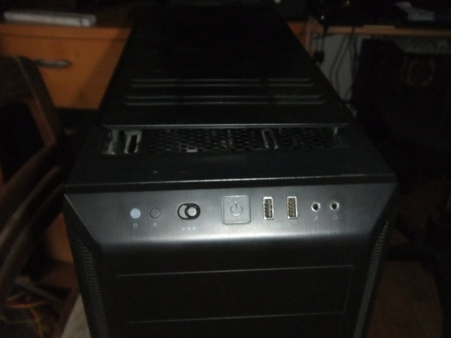 Asus PC: Einsteiger OC-Gaming PC i7-4790k Win11 – Usato da Bretzwil venduto da king-richard01 2