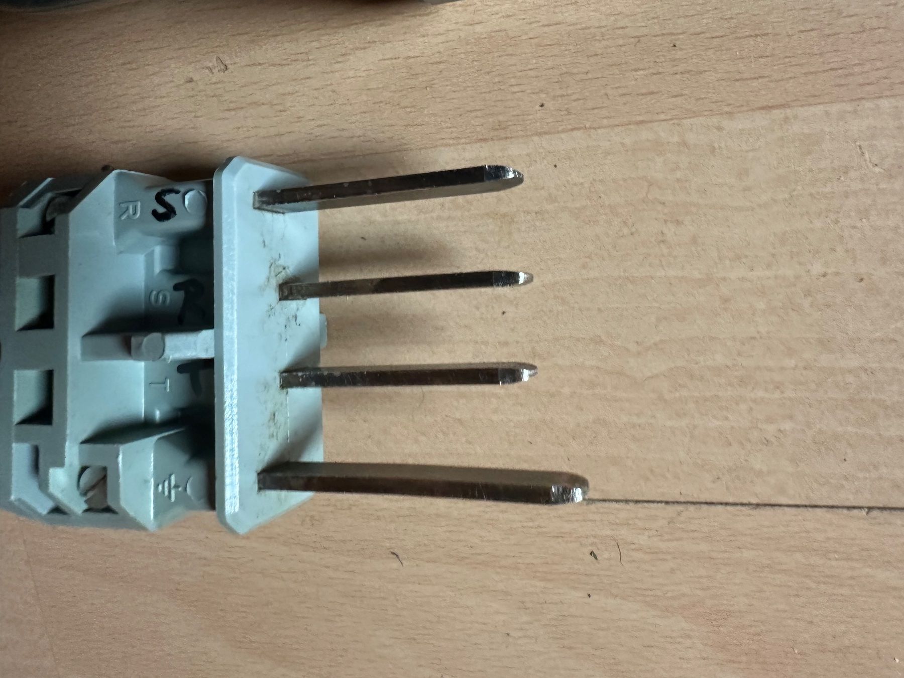 Spine: J 25/4 Polig Stecker CMC – Usato da Huttwil venduto da Bolpa 4