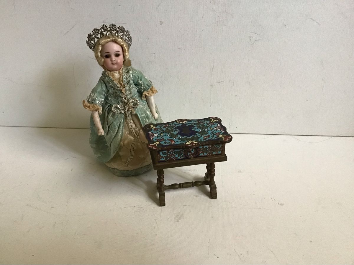 Giocattoli: Uraltes antikes Miniatur Nähtischchen Bronze mit Emaille – Usato da St. Gallen venduto da Goldlilly 6