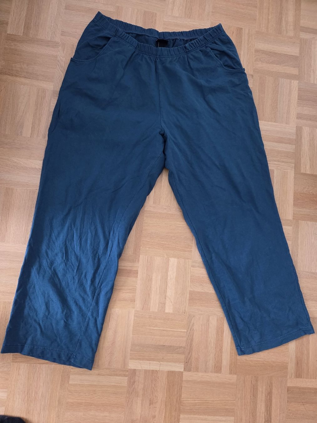 Pantaloni: Petrol farbene Stoff Hose Gr. 50/52 – Usato da Uhwiesen venduto da Szummer