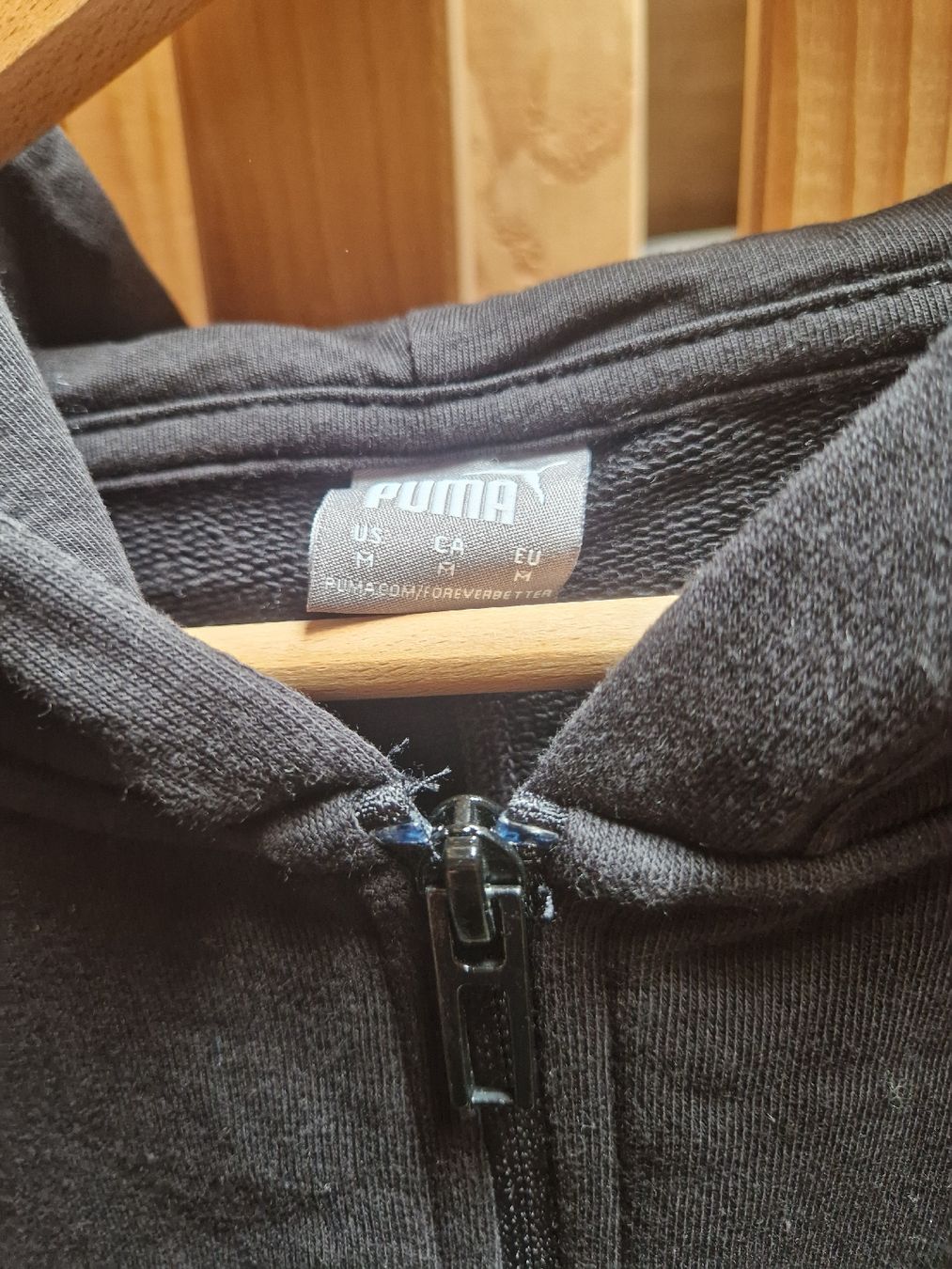 Maglioni & Felpe: Puma Hoodie schwarz Grösse M  – Usato da Zürich venduto da Ischhaltso16 1