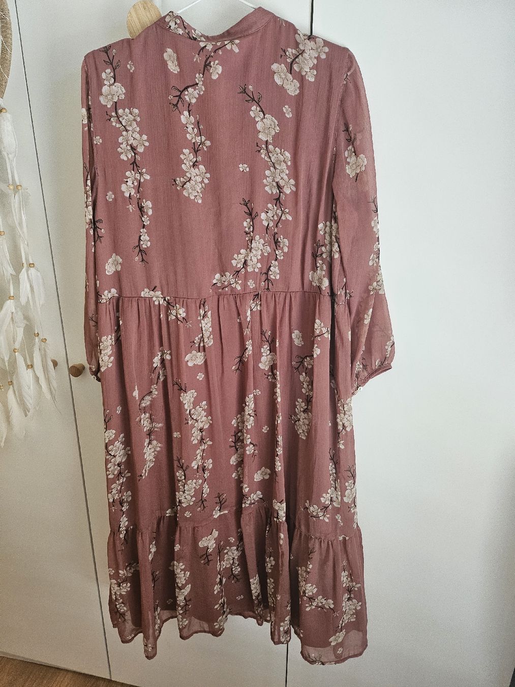 Vero Moda Kleider: Kleid Vero Moda mit Kirschblüten gr.L prune – Gebraucht aus Allschwil von na.wi.90 2