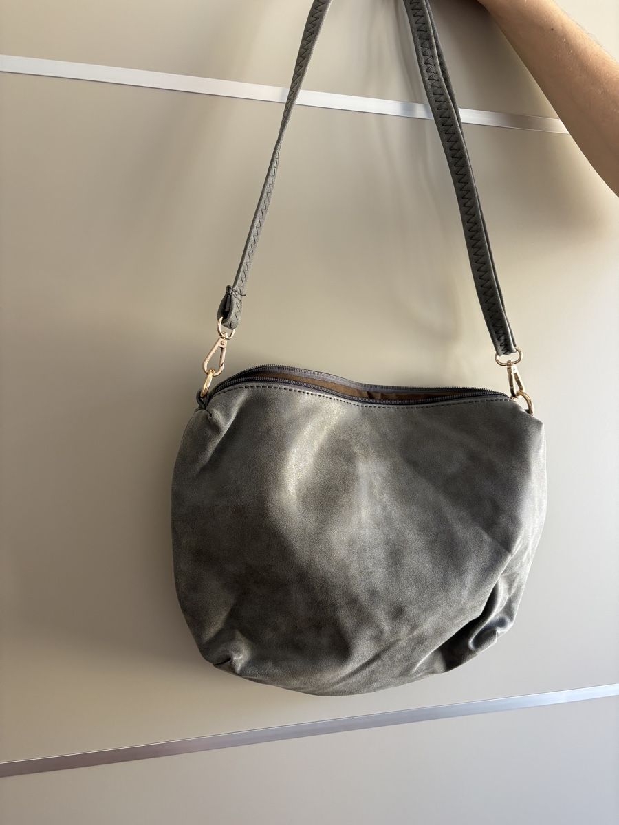Taschen für Damen: Italian Bag Grey Leather with Pouch – Neu und originalverpackt aus Zürich von oktawia.kata 2