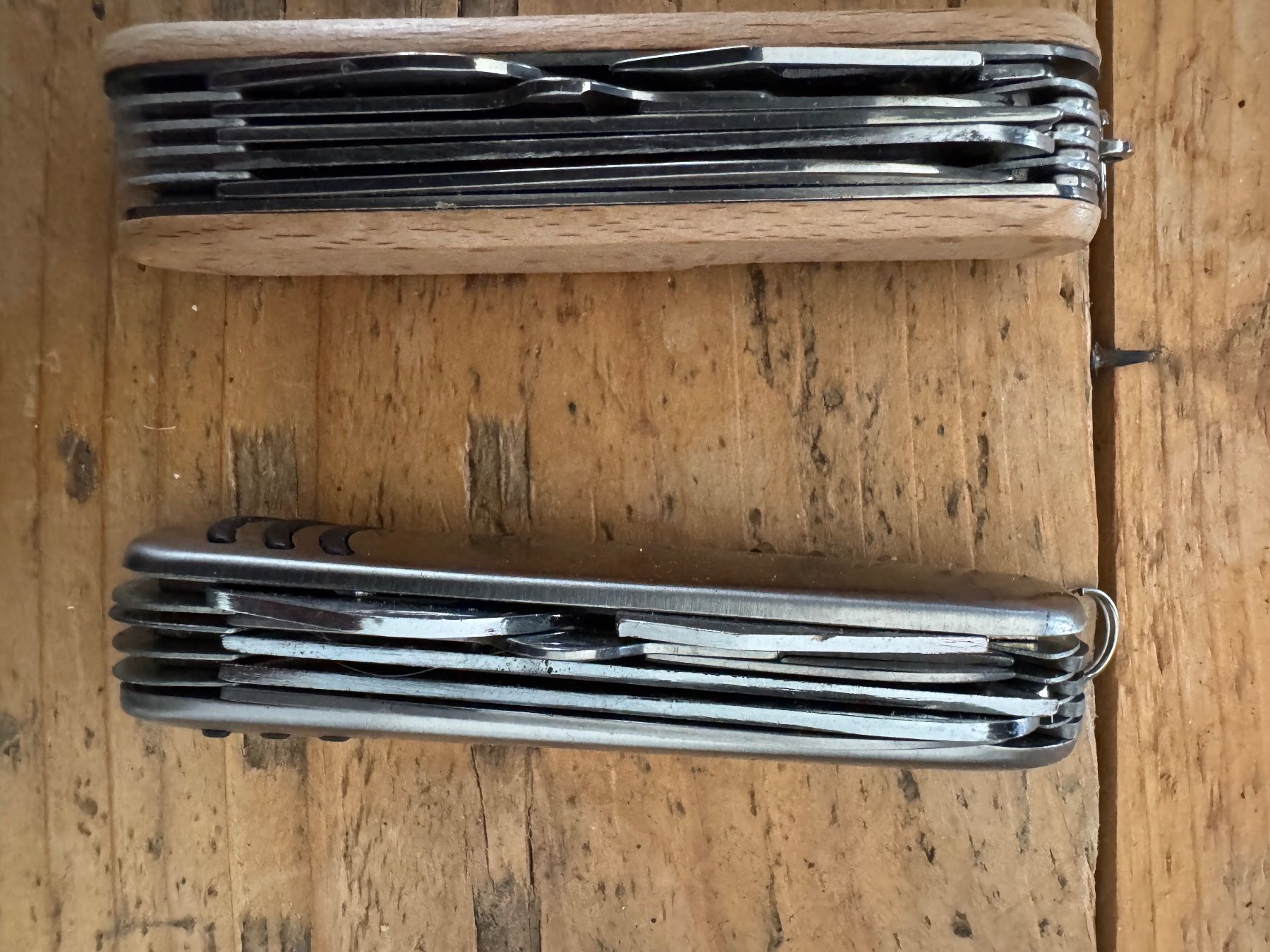 Coltelli tascabile: Taschenmesser Ranger Holz - Metall – Usato da Münchenbuchsee venduto da kalapani 1