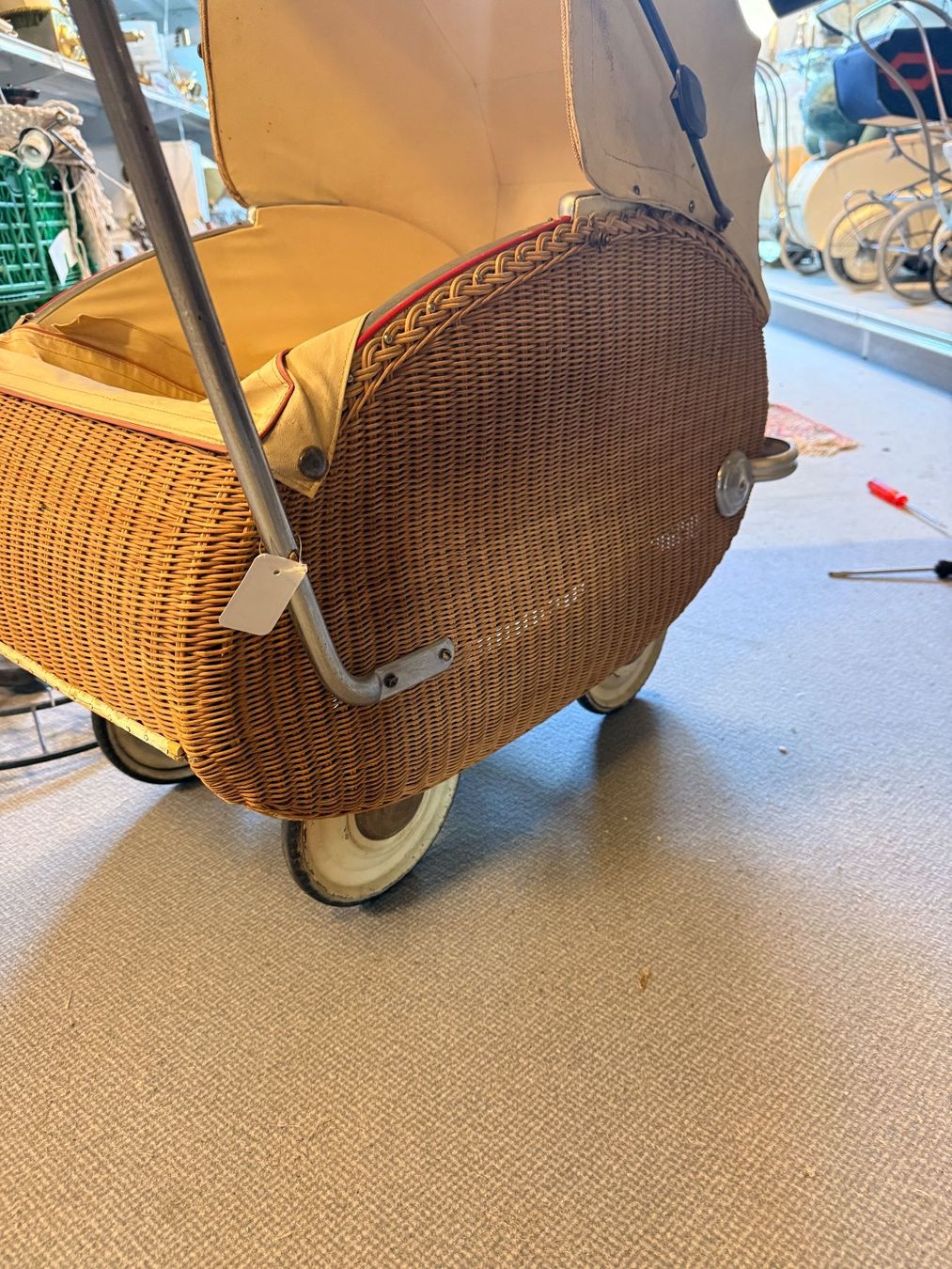 Carrozzine: Poussette ancienne 3, vintage – Usato da St-Maurice venduto da antikdestok 4
