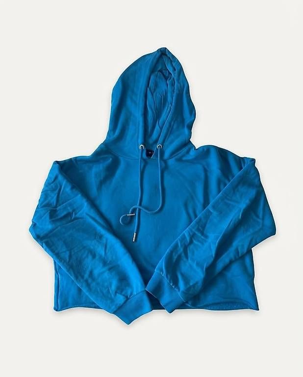 Pullover & Sweatshirts: Sweat à capuche bleu taille M  CHF.- 10 – Neu und originalverpackt aus Montreux von gts_5lht