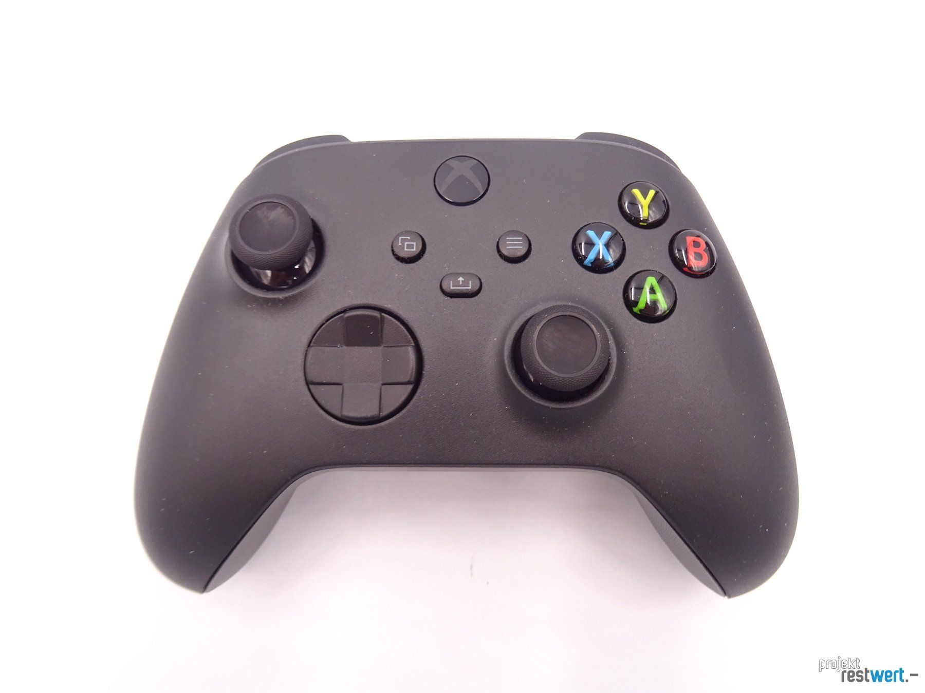 Microsoft Controller: Carbon Black XBOX Controller von MICROSOFT – Nuovo (secondo la descrizione) da Bülach venduto da restwert_buelach