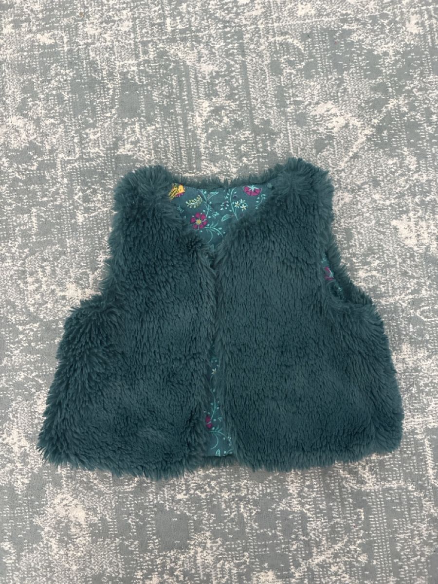 Altro abbigliamento per bambino: Gilet fourrure réversible enfant – Usato da lausanne venduto da cat_q9l6